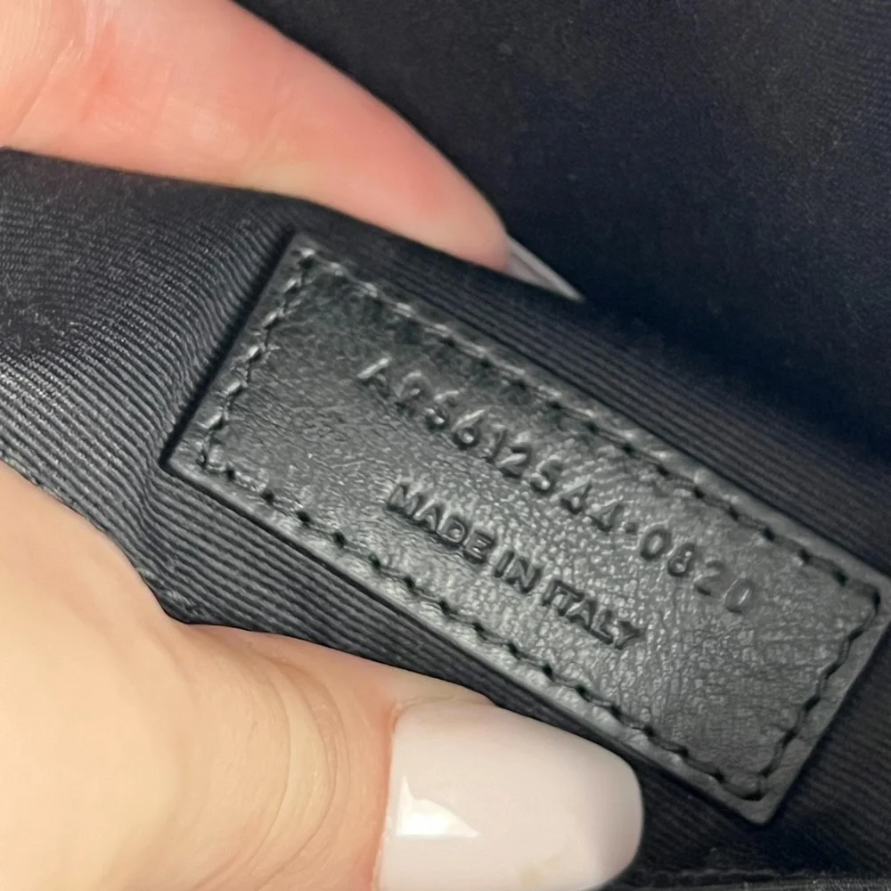 🩷SOLD🩷Yves Saint Laurent Lou Camera Bag - Picture 16 of 16